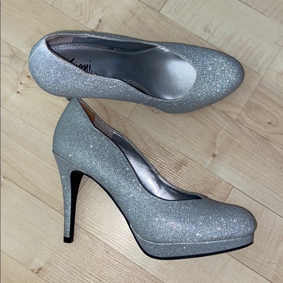 Silver Pumps - Picture 2 of 2